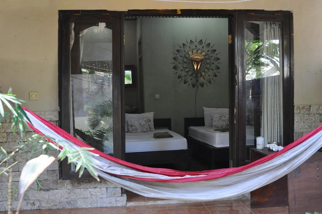 Three Little Birds Homestay Gili Trawangan Buitenkant foto