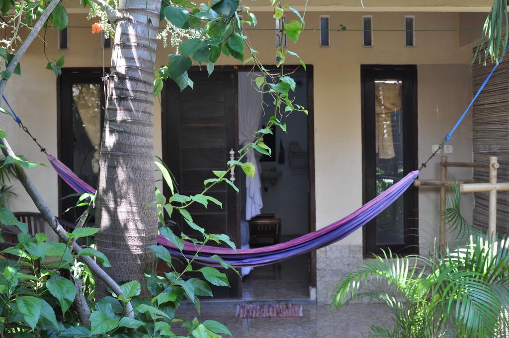 Three Little Birds Homestay Gili Trawangan Buitenkant foto