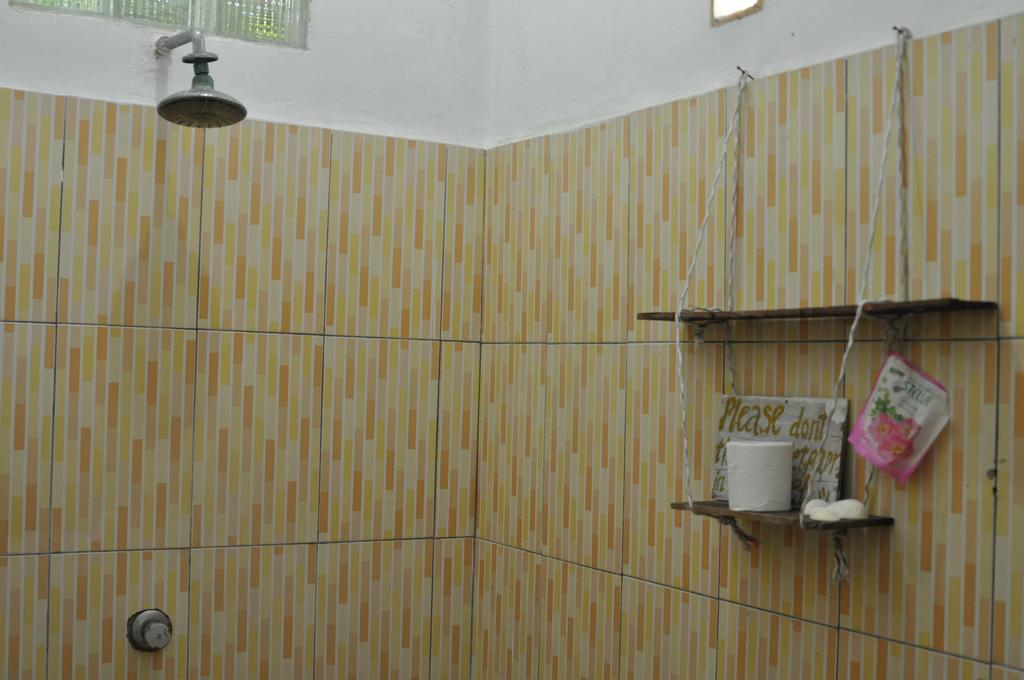 Three Little Birds Homestay Gili Trawangan Buitenkant foto